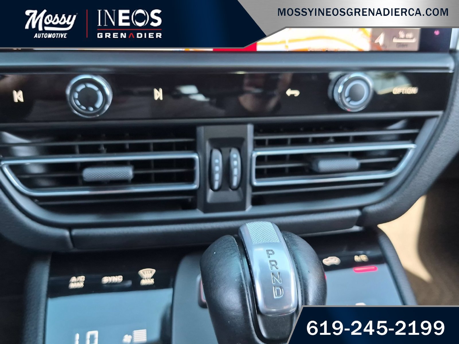 Used 2023 Porsche Macan AWD/4WD image 23