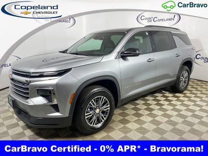 Certified 2025 Chevrolet Traverse LT