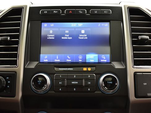 Used 2020 Ford F350 Platinum w/ Tremor Off-Road Package image 35