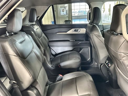 New 2026 Ford Explorer Active image 31