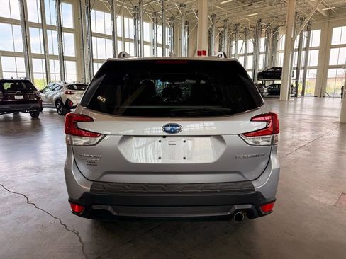 Used 2022 Subaru Forester Limited w/ Popular Package #3 AWD/4WD image 4