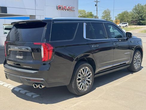 Used 2023 GMC Yukon Denali Ultimate AWD/4WD image 5