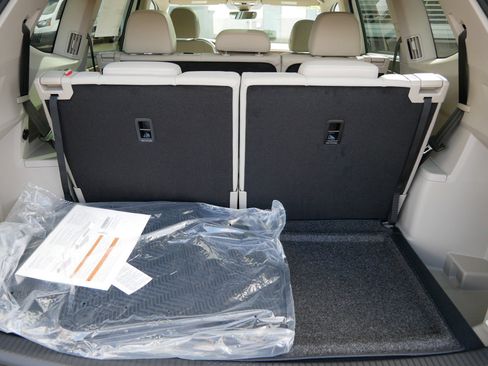 New 2026 Volkswagen Atlas SE image 6