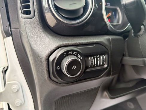 Used 2021 Jeep Wrangler Unlimited Sahara AWD/4WD image 26