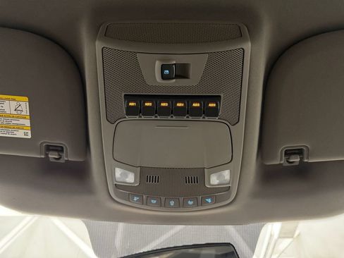 Used 2017 Ford F250 XLT w/ XLT Premium Package AWD/4WD image 16