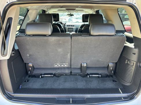 Used 2011 Chevrolet Tahoe LT w/ Luxury Package AWD/4WD image 7