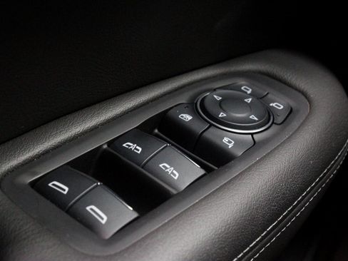 Used 2025 Cadillac XT6 Premium Luxury image 29