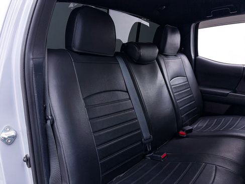 Used 2021 Toyota Tacoma TRD Off-Road w/ Technology Package image 34