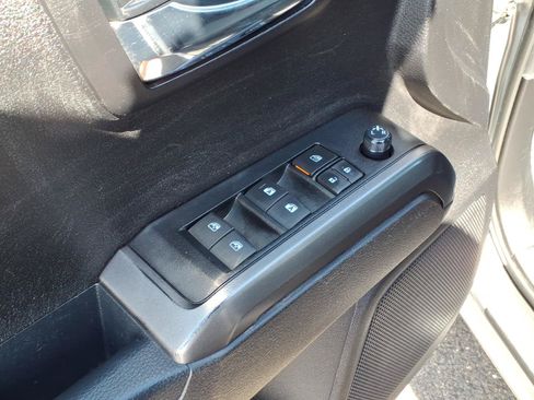 Certified 2021 Toyota Tacoma TRD Sport AWD/4WD image 17