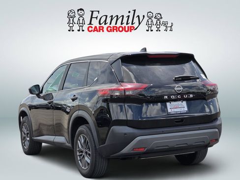 Used 2023 Nissan Rogue S FWD image 3