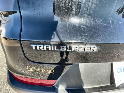 Used 2023 Chevrolet TrailBlazer LT w/ Convenience Package image 29