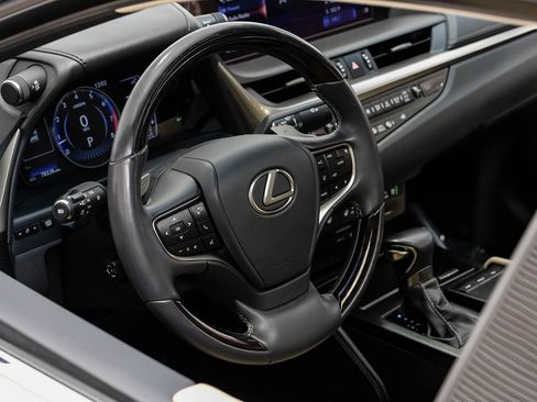 Used 2019 Lexus ES 350 w/ Premium Package image 14