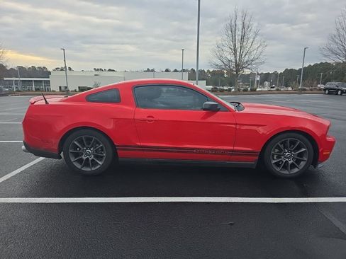 Used 2011 Ford Mustang Premium w/ 203A Rapid Spec Order Code image 9
