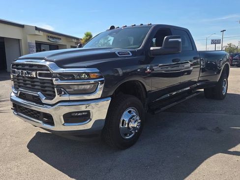 New 2026 RAM 3500 Tradesman AWD/4WD image 7