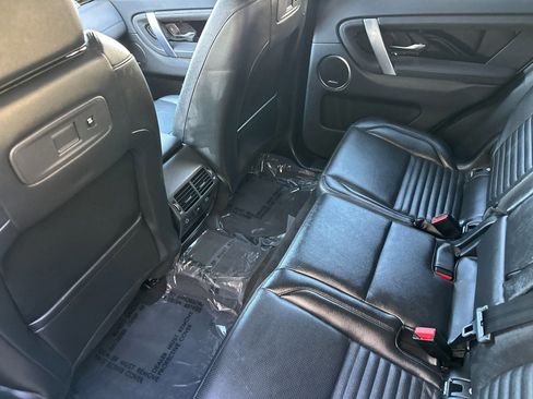 Used 2022 Land Rover Discovery Sport SE image 13