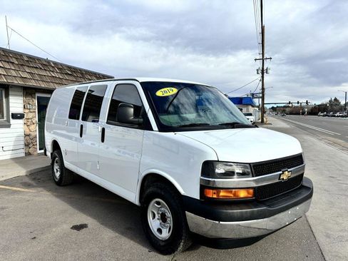 Used 2019 Chevrolet Express 2500 w/ Driver Convenience Package image 9