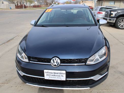 Used 2017 Volkswagen Golf Alltrack S AWD/4WD image 3