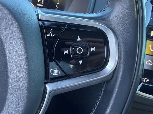 Used 2021 Volvo XC90 T8 Inscription w/ Lounge Package image 19