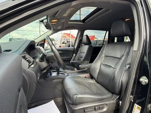 Used 2017 Honda Pilot EX-L image 3
