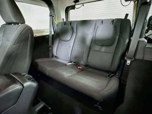 Used 2019 Jeep Wrangler Sport AWD/4WD image 22