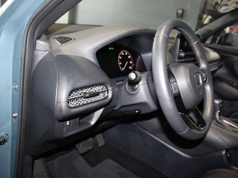 Used 2024 Honda HR-V Sport image 11