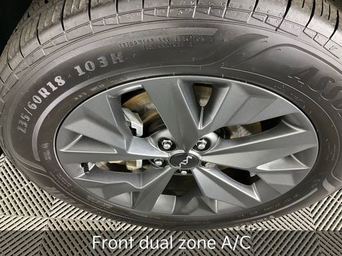 Certified 2025 Kia Sportage SX Prestige image 11