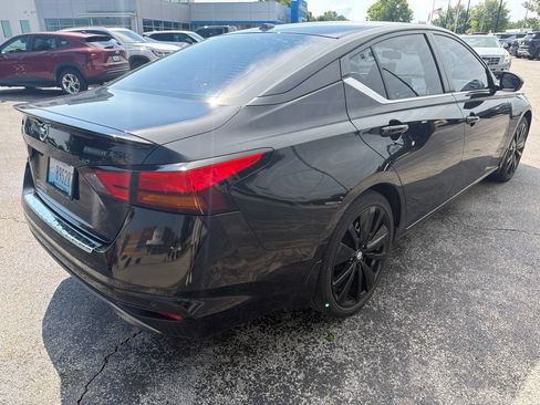 Used 2022 Nissan Altima 2.5 SR w/ Midnight Edition Package FWD image 3