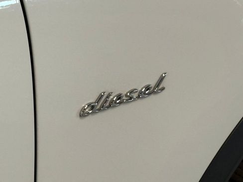 Used 2015 Porsche Cayenne Diesel AWD/4WD image 11