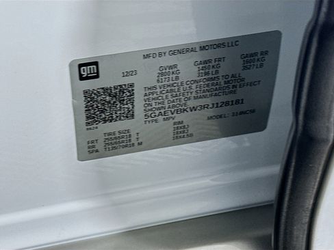 Used 2024 Buick Enclave Premium image 12