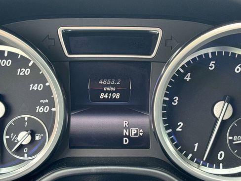 Used 2014 Mercedes-Benz GL 450 4MATIC image 28
