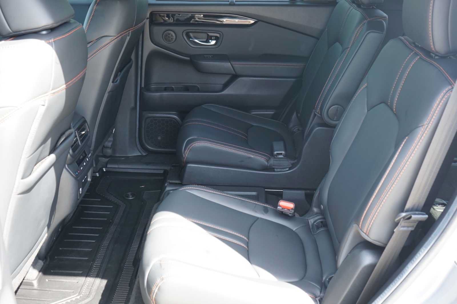 Used 2025 Honda Pilot TrailSport image 20
