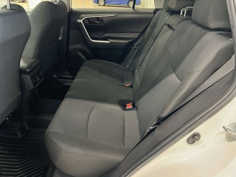 Used 2022 Toyota RAV4 LE image 22
