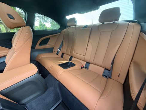 Used 2022 BMW 230i Coupe w/ Premium Package 2 RWD image 12