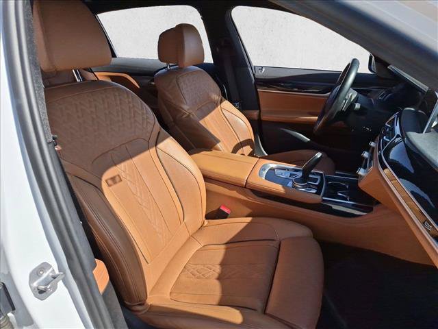 Used 2020 BMW 750i xDrive w/ M Sport Package AWD/4WD image 13