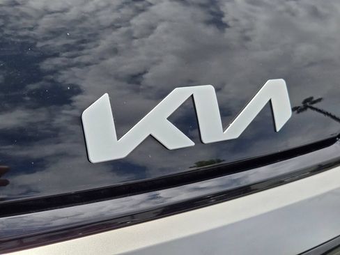 Certified 2026 Kia Sportage EX w/ EX Panorama Roof Package FWD image 5