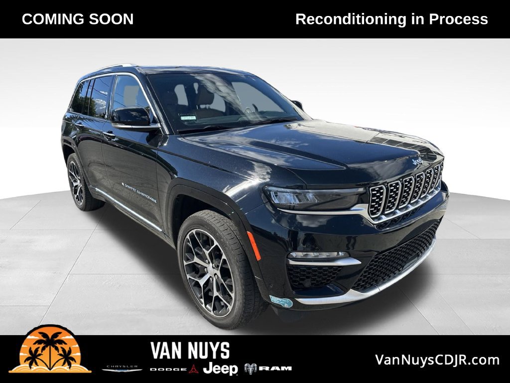 Used 2023 Jeep Grand Cherokee Summit AWD/4WD image 1