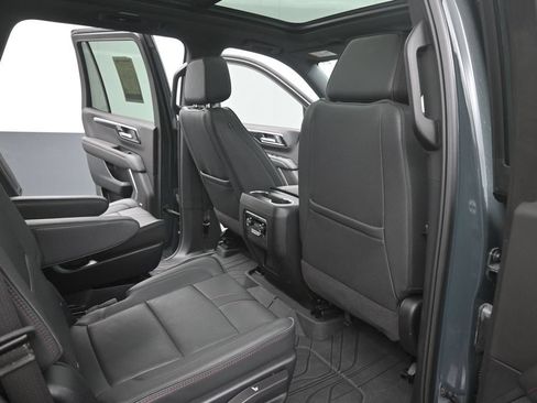 Used 2025 Chevrolet Tahoe RST w/ Comfort Package RWD image 12