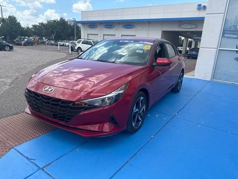 Used 2023 Hyundai Elantra SEL w/ Convenience Package FWD image 7