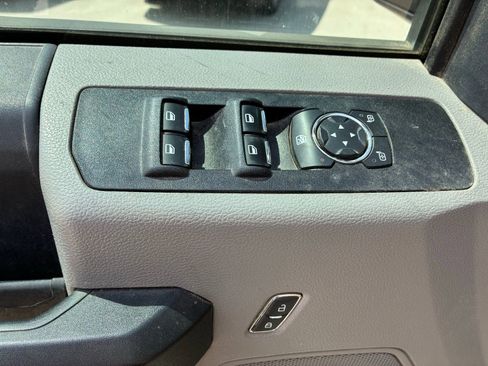 Used 2022 Ford F250 XL w/ Power Equipment Group image 6