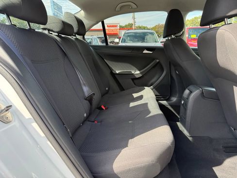 Used 2014 Volkswagen Jetta S image 20