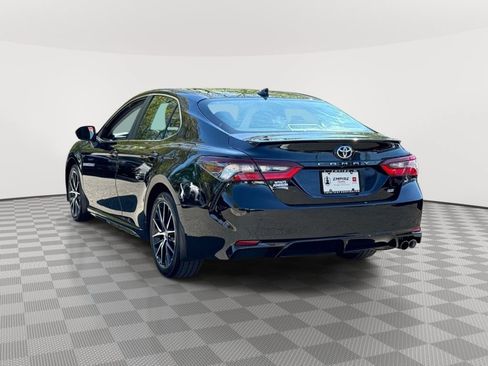 Used 2024 Toyota Camry SE w/ Convenience Package FWD image 6