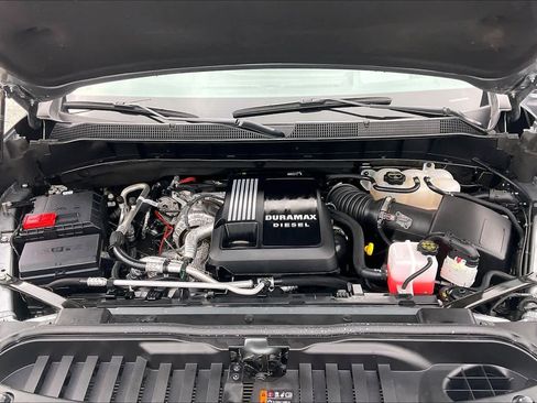 Used 2025 Chevrolet Silverado 1500 High Country AWD/4WD image 29
