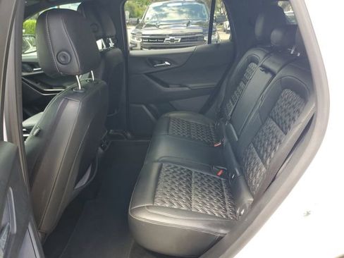 Certified 2025 Chevrolet Equinox LT w/ Safety and Technology Package FWD image 9