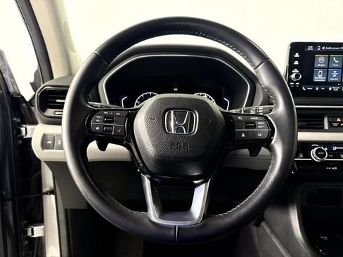 Used 2025 Honda Pilot EX-L image 24