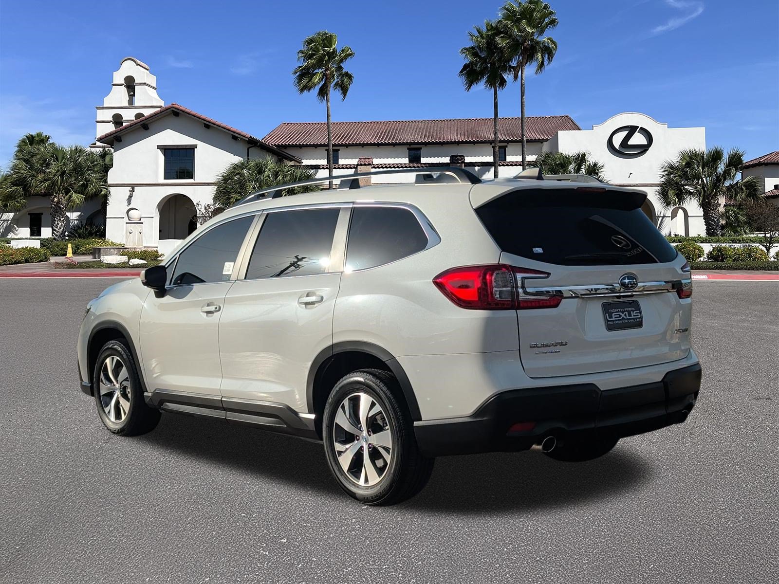 Used 2025 Subaru Ascent Premium AWD/4WD image 4