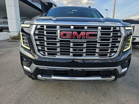 New 2026 GMC Yukon XL Denali w/ Denali Reserve Package AWD/4WD image 8
