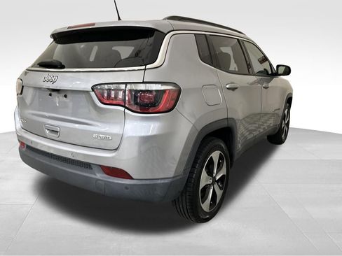 Used 2018 Jeep Compass Latitude w/ Popular Equipment Group image 5