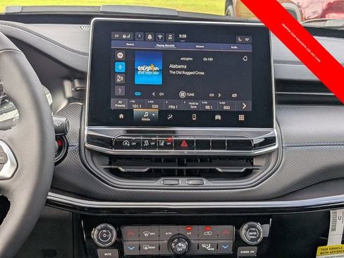 New 2026 Jeep Compass Latitude image 16