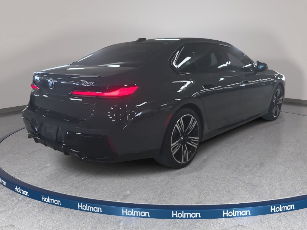 Certified 2023 BMW 740i w/ Parking Assistance Package RWD image 5