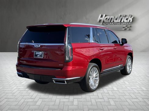 Used 2024 Cadillac Escalade Premium Luxury w/ Performance Package AWD/4WD image 9